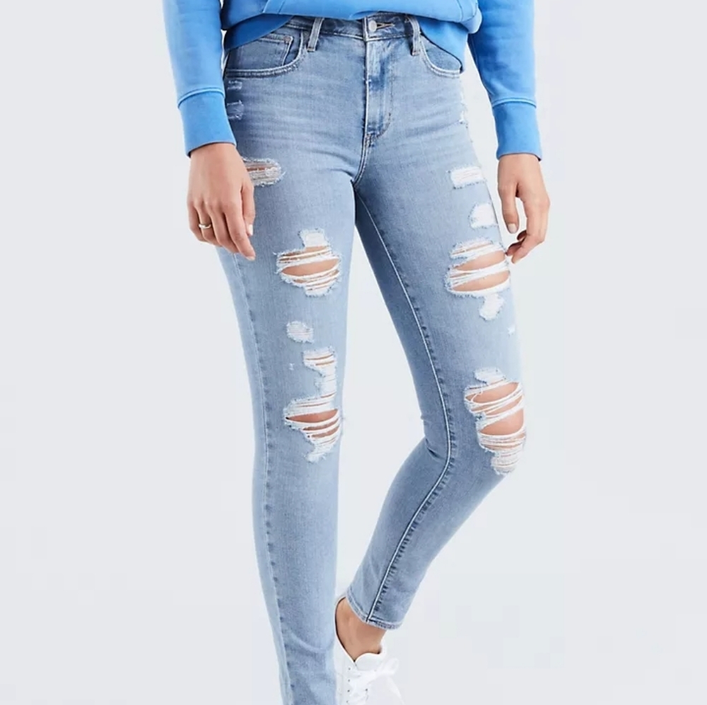 Levi's 721 high rise distressed size 33